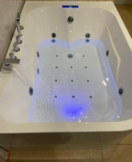 Гидромассажная ванна Frank F152L левая 1700х1200х600